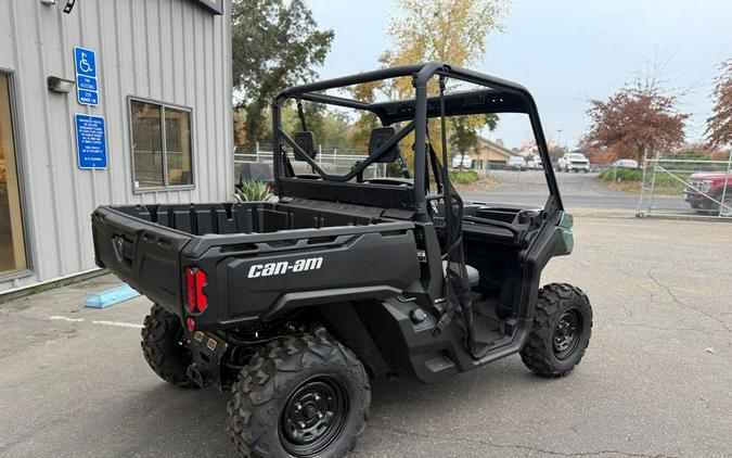 2025 Can-Am Defender HD7