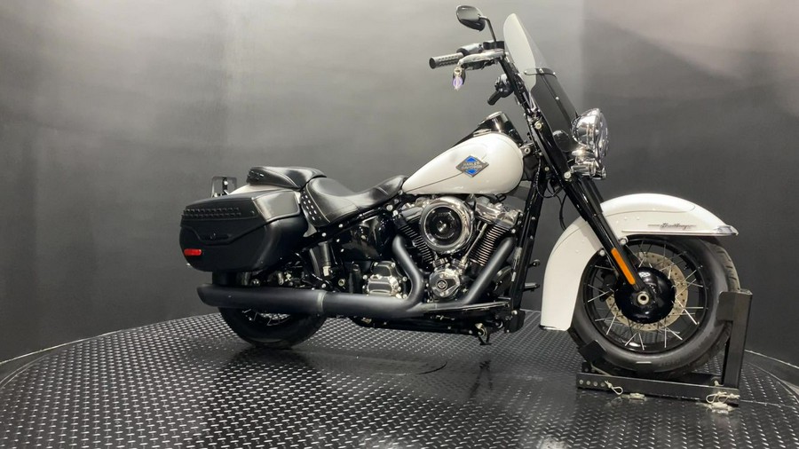 2025 Harley-Davidson® FLHC - Heritage Classic