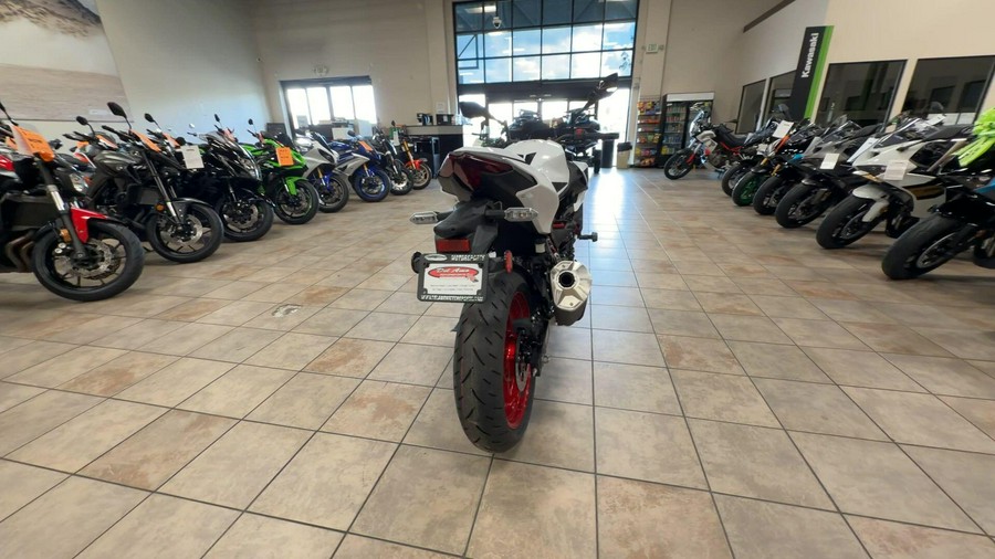 2026 Kawasaki Z500 SE ABS