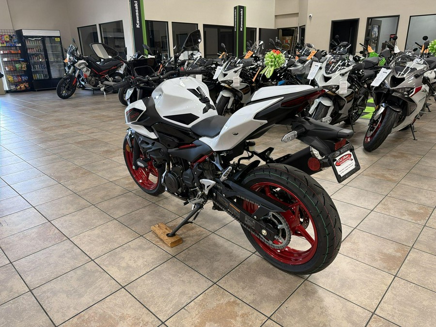 2026 Kawasaki Z500 SE ABS