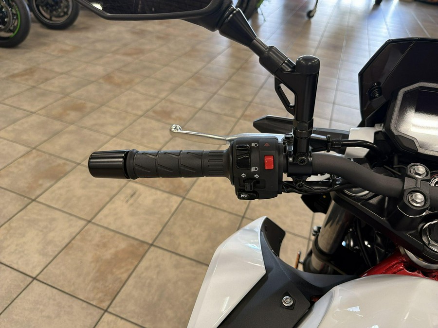 2026 Kawasaki Z500 SE ABS
