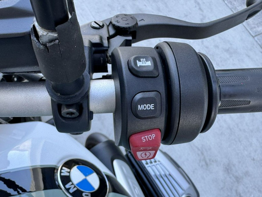 2023 BMW R nineT Pure 719 Underground/Light White