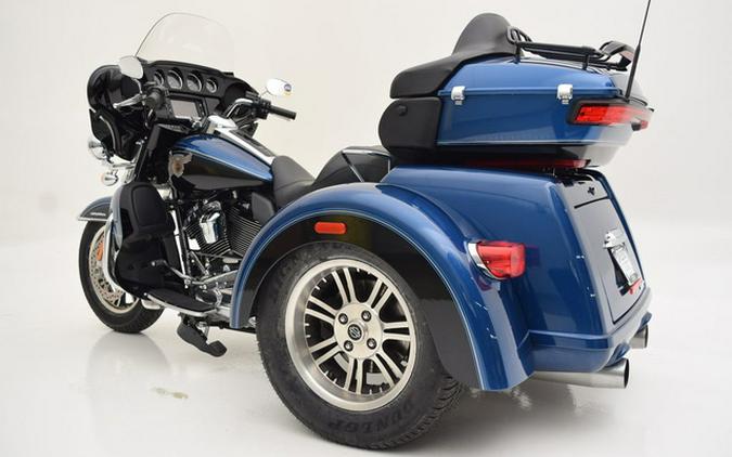 2018 Harley-Davidson Trike FLHTCUTG - Tri Glide Ultra