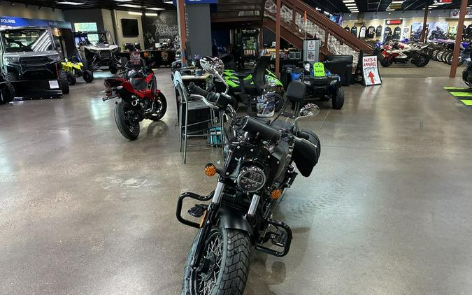 2025 Indian Motorcycle® Super Scout® Black Smoke with Graphics