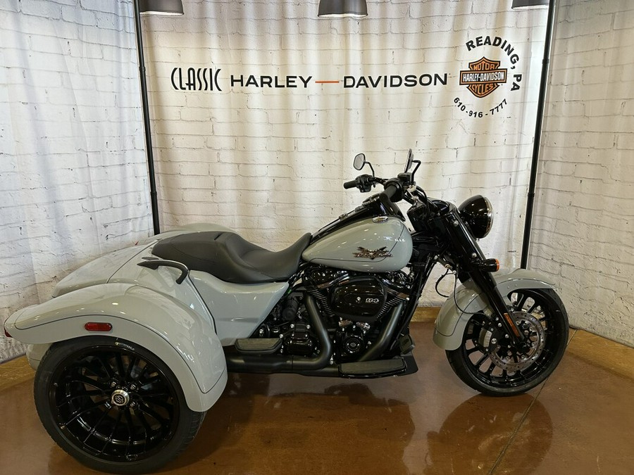 2024 Harley-Davidson® Free Wheeler® 3 FLRT Billiard Gray