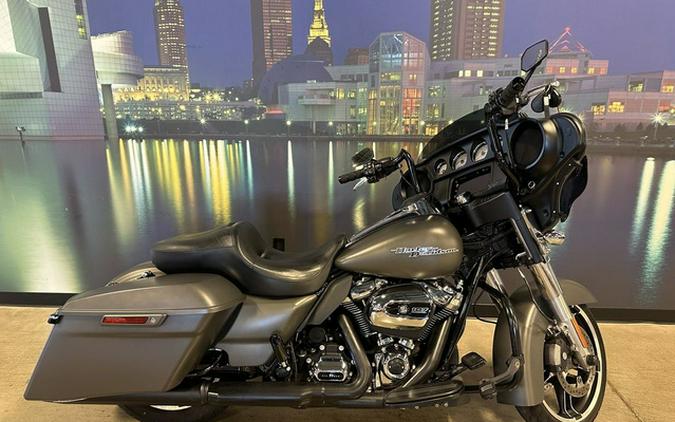 2018 Harley-Davidson FLHX - Street Glide