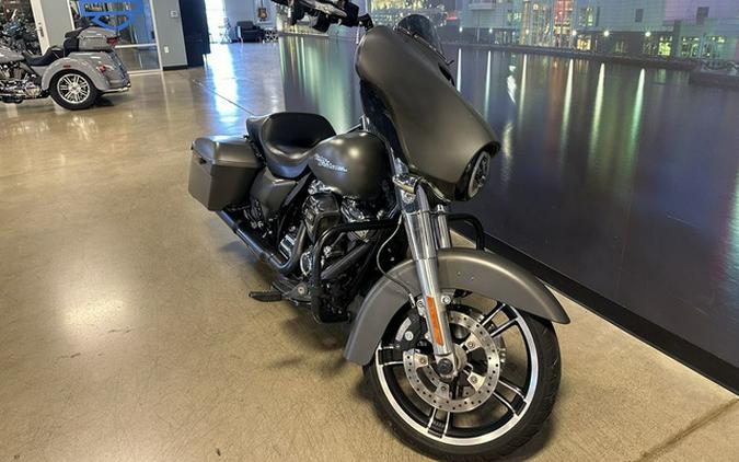 2018 Harley-Davidson FLHX - Street Glide