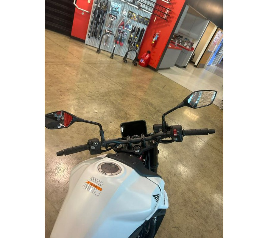 2025 Honda CB750 Hornet Base