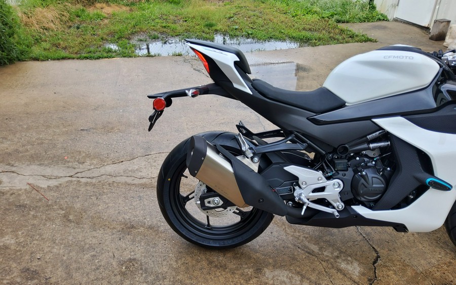 2024 CFMOTO SS 300