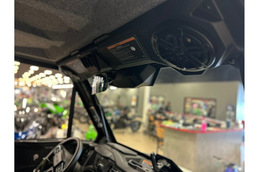 2026 DEFENDER MAX LIMITED HD11 - Can-Am