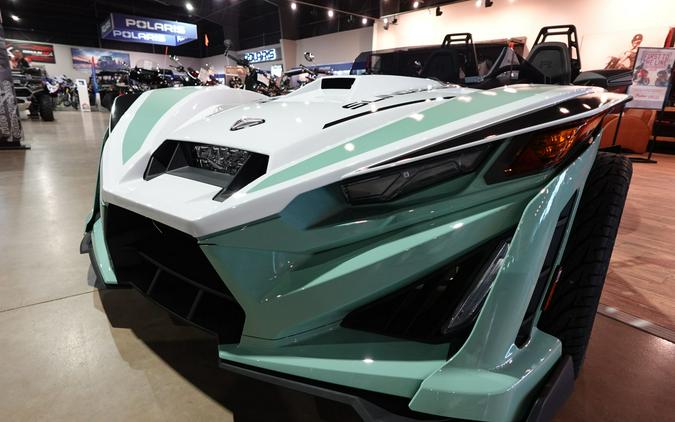 2026 Slingshot Slingshot R - AutoDrive