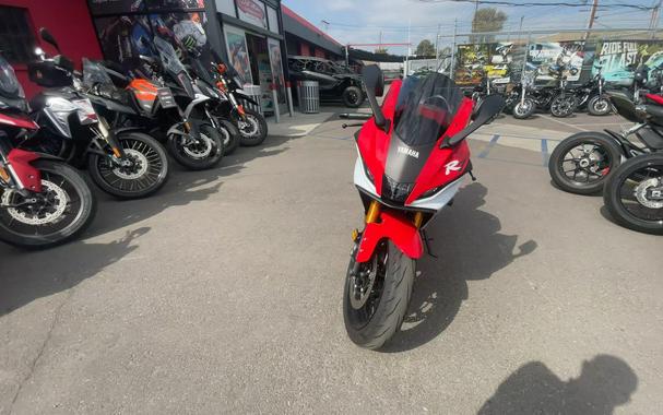 2026 Yamaha YZF-R7 CA 70th Anniversary Edition