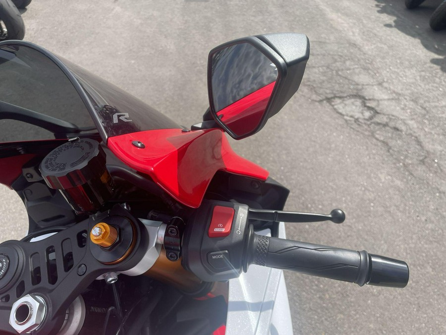 2026 Yamaha YZF-R7 CA 70th Anniversary Edition