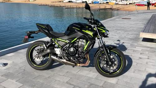 ⏱️ Join @DanielJS46 for #60secondswith the 2020 Kawasaki Z650....