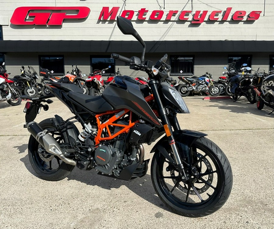 2023 KTM Duke 390