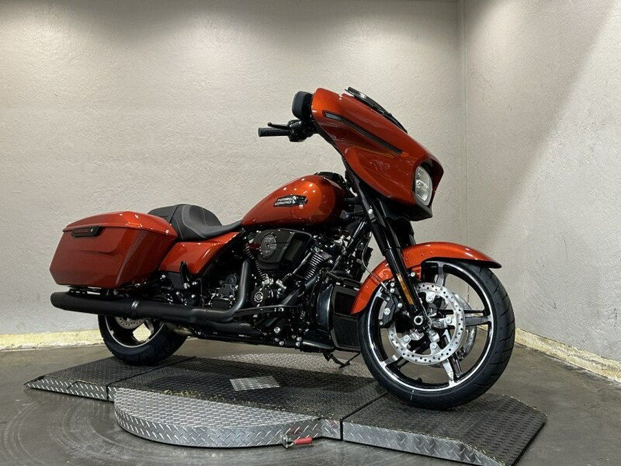 Harley-Davidson Street Glide® 2024 FLHX 84445519 WHISKEY FIRE
