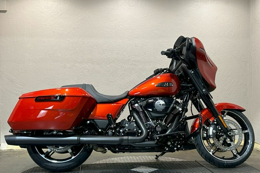 Harley-Davidson Street Glide® 2024 FLHX 84445519 WHISKEY FIRE