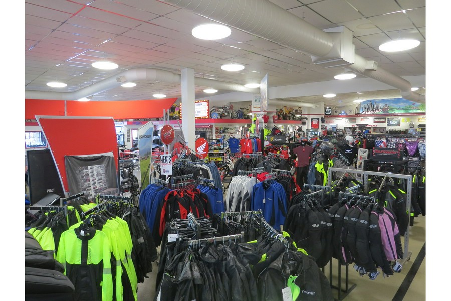 2025 Honda Pioneer 1000-6 Crew Deluxe