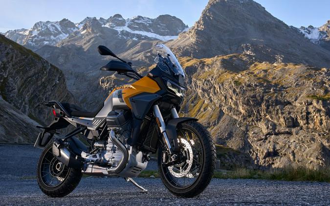 2025 Moto Guzzi Stelvio