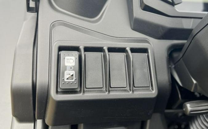 2026 Can-Am® Defender MAX DPS HD7 Compass Green