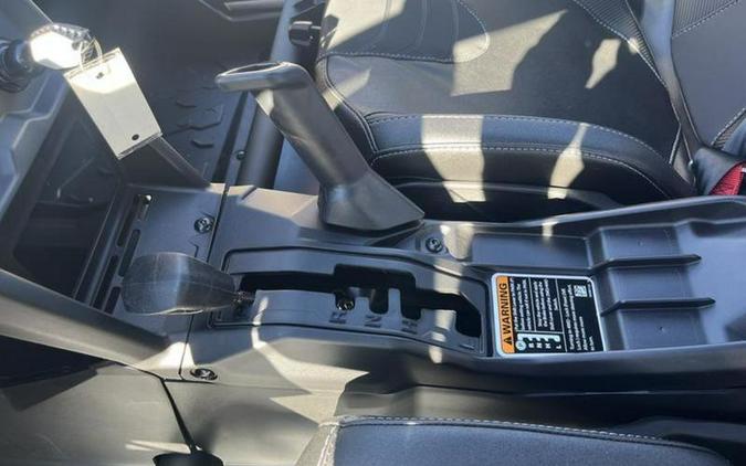 2026 Can-Am® Maverick X3 Max X RS Turbo RR Triple Black_4.5 in