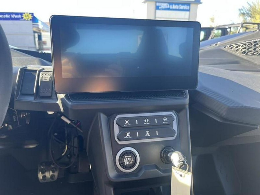 2026 Can-Am® Maverick X3 Max X RS Turbo RR Triple Black_4.5 in