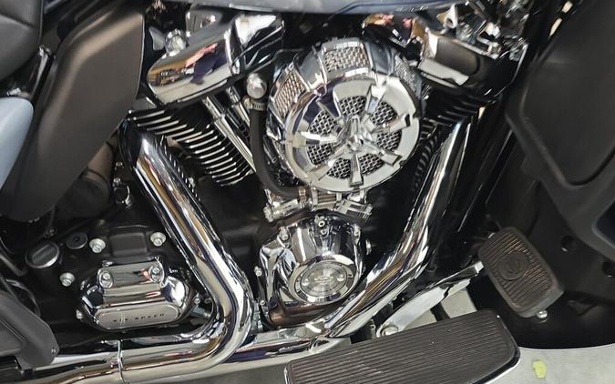 FLHTCUTG 2023 Tri Glide® Ultra