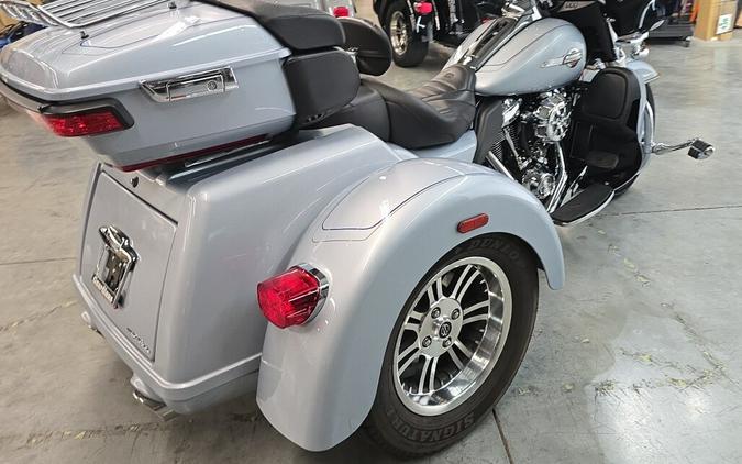 FLHTCUTG 2023 Tri Glide® Ultra