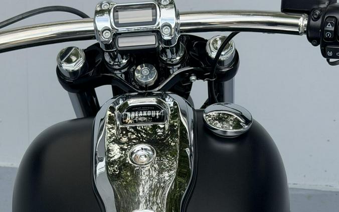 2023 Harley-Davidson Breakout Black Denim