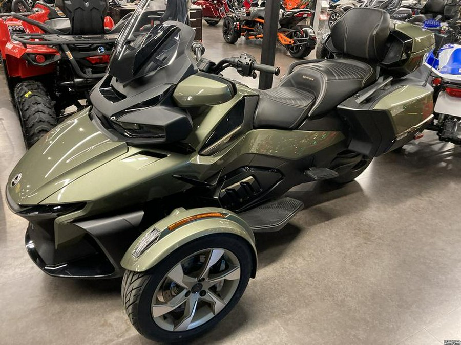 2021 Can-Am® Spyder® RT Sea To Sky SE6