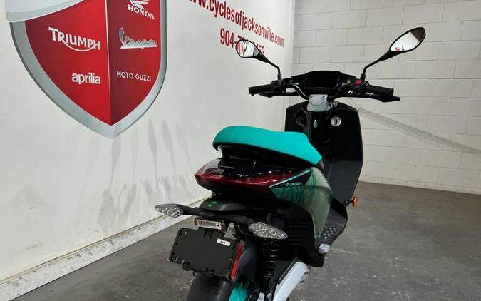 2022 Vespa Piaggio 1 Active 45 MPH Feng Chen Wang