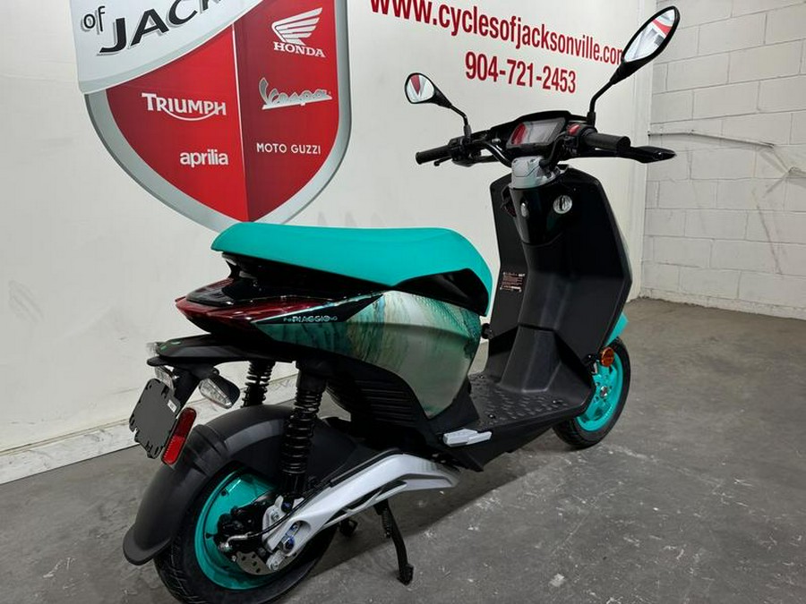 2022 Vespa Piaggio 1 Active 45 MPH Feng Chen Wang