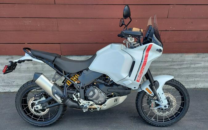 2024 Ducati DESERT X