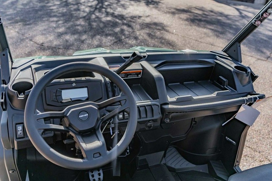 2025 Can-Am Defender HD7