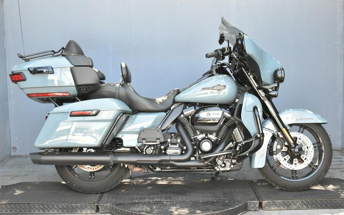 2024 Harley-Davidson Ultra Limited Sharkskin Blue
