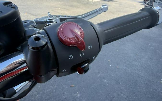 2024 Royal Enfield Classic 350 Chrome Red