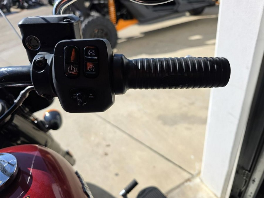 2023 Indian Motorcycle® Super Chief® Limited Stryker Red Metallic