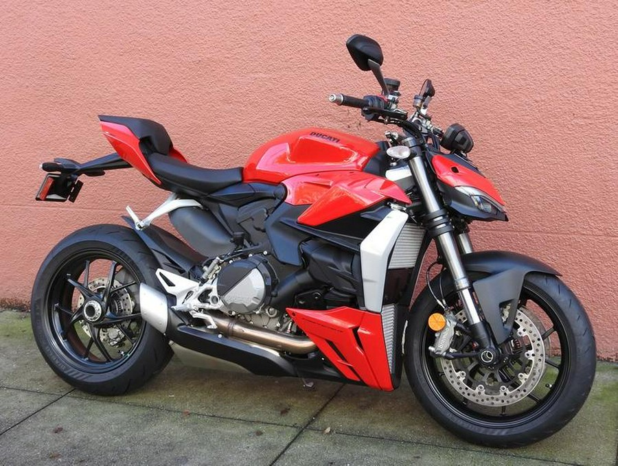 2024 Ducati Streetfighter V2 Red