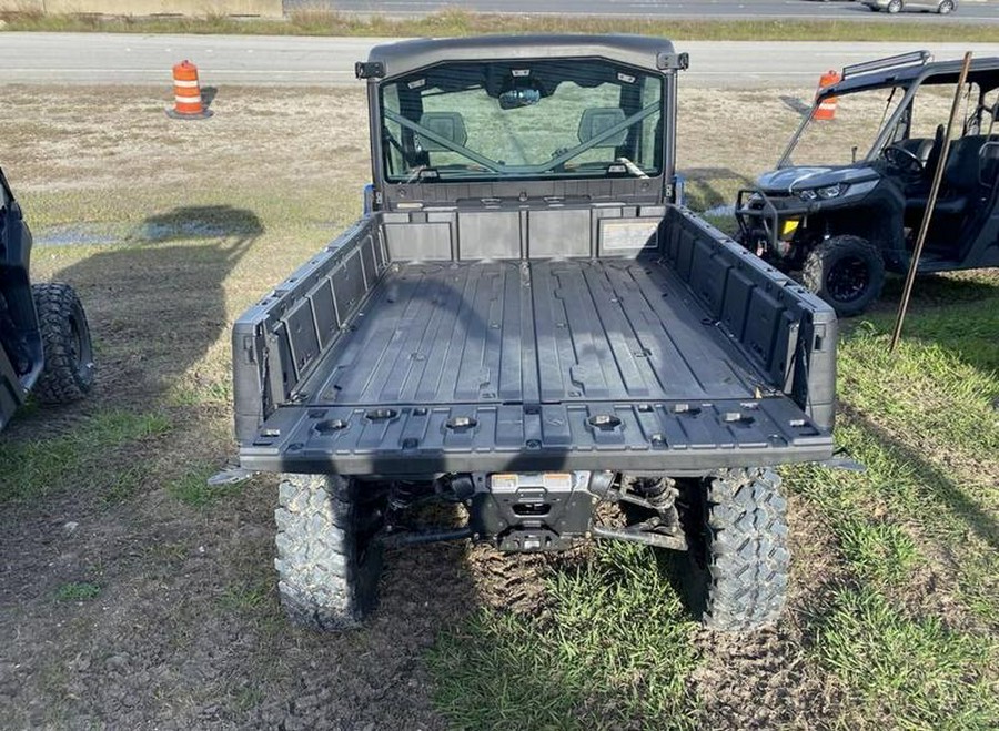 2023 Can-Am® Defender 6x6 Limited HD10