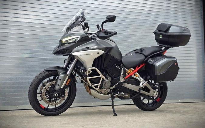 2022 Ducati Multistrada V4S Aviator Grey / Alloy Wheels