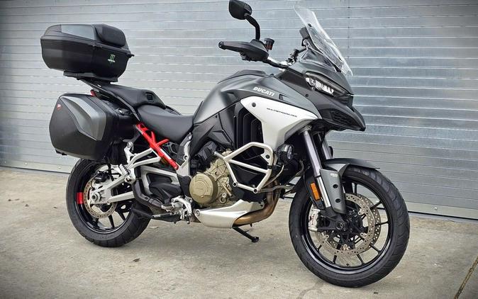 2022 Ducati Multistrada V4S Aviator Grey / Alloy Wheels