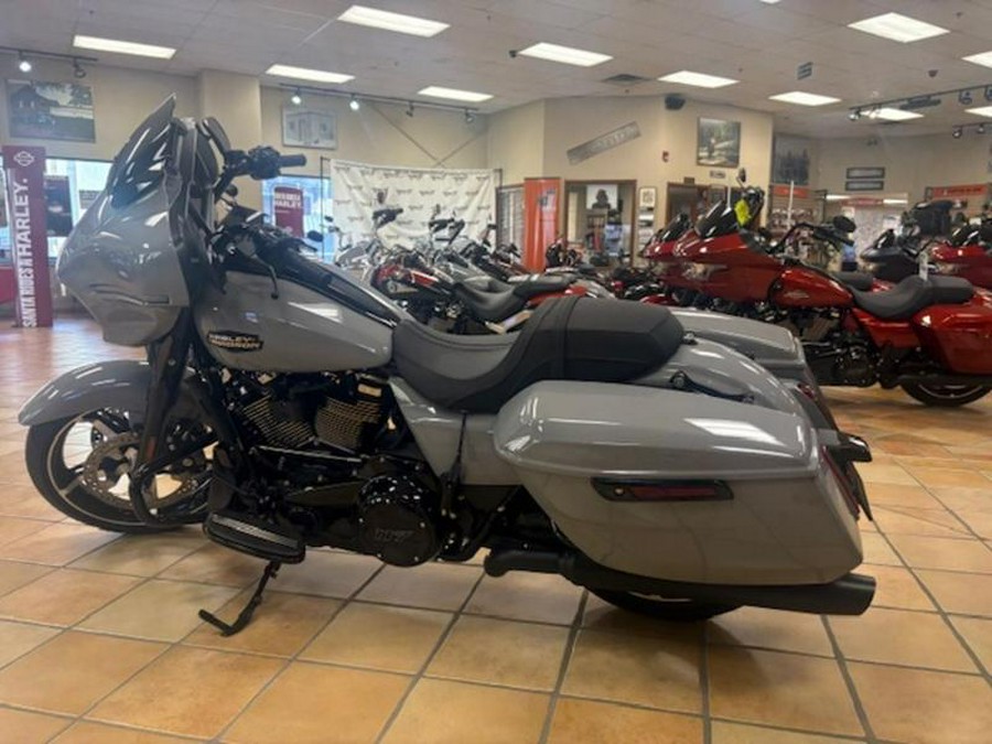 2025 Harley-Davidson® FLHX - Street Glide®