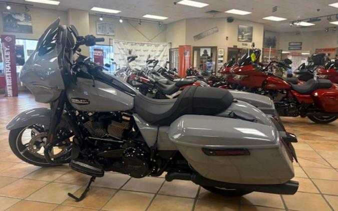 2025 Harley-Davidson® FLHX - Street Glide®