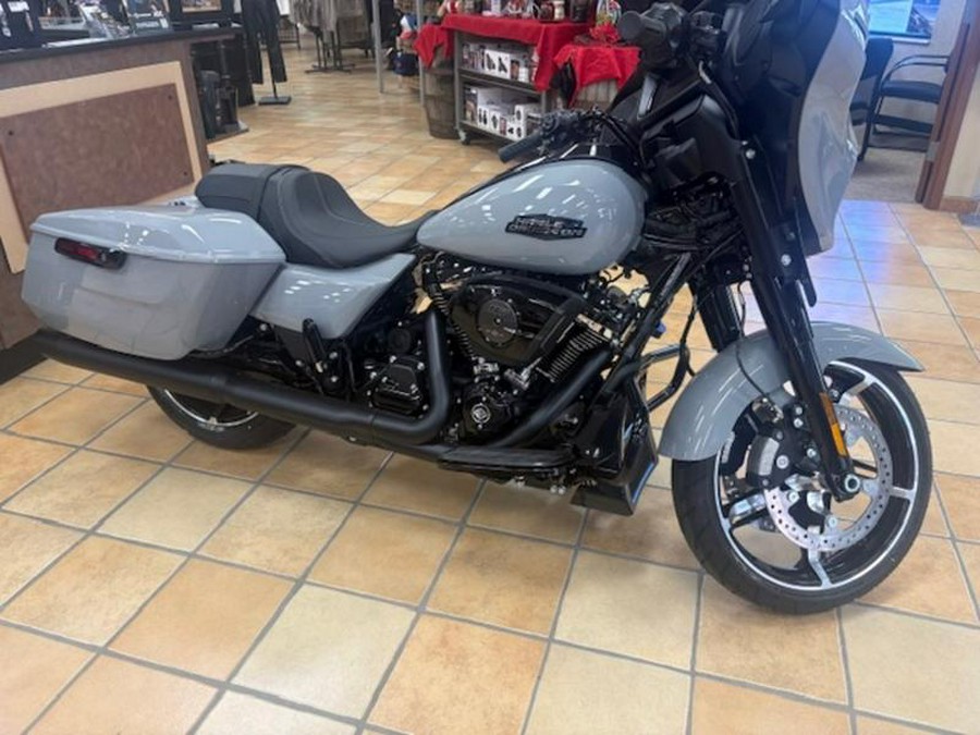 2025 Harley-Davidson® FLHX - Street Glide®