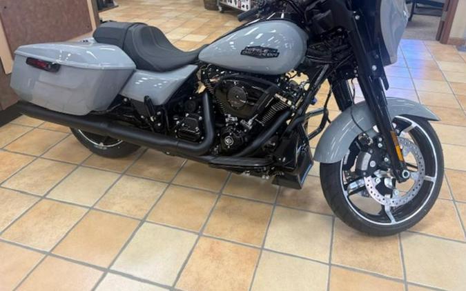 2025 Harley-Davidson® FLHX - Street Glide®