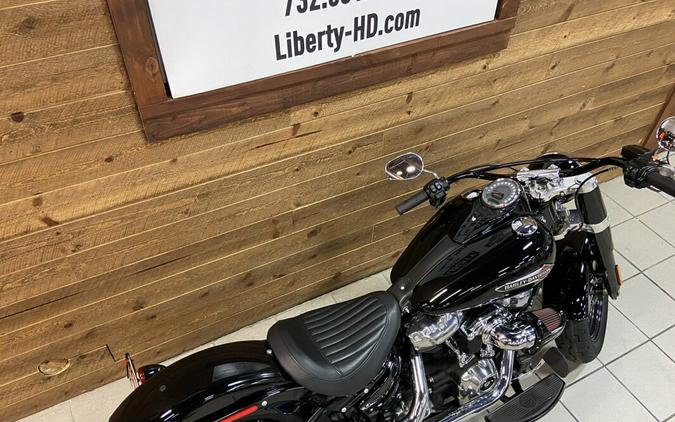 2018 Harley-Davidson® Softail Slim® Vivid Black FLSL