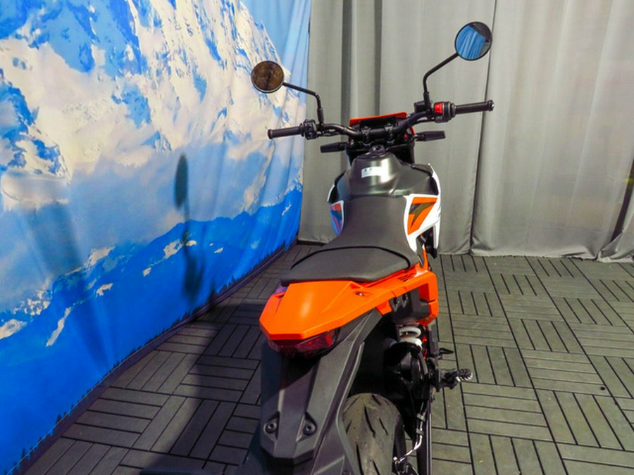 2026 KTM SMC 390 R