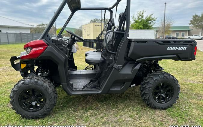 2024 Can-Am® Defender DPS HD10 Fiery Red