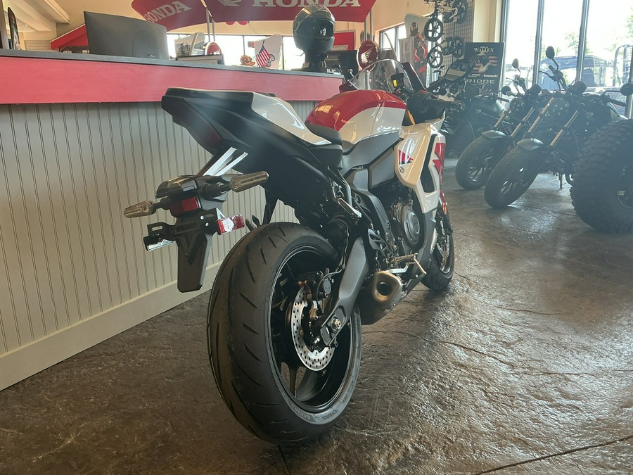 2026 YZF-R7 - Yamaha