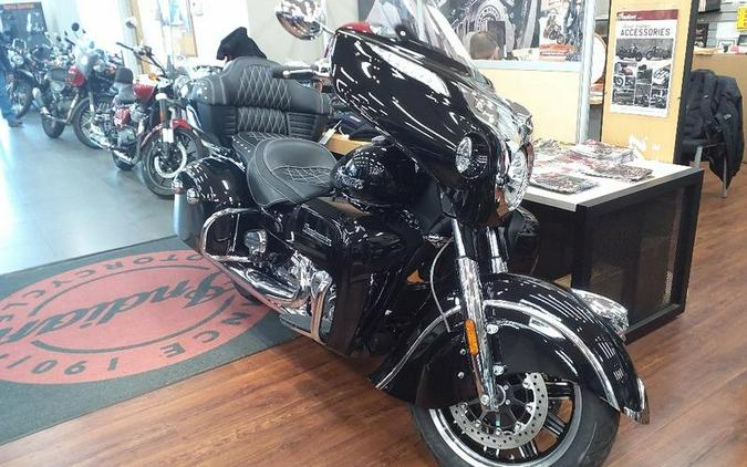 2024 Indian Motorcycle® Roadmaster® Spirit Blue Metallic/Silver Quartz Metallic